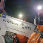 Toppen av manaslu med adventure lovers